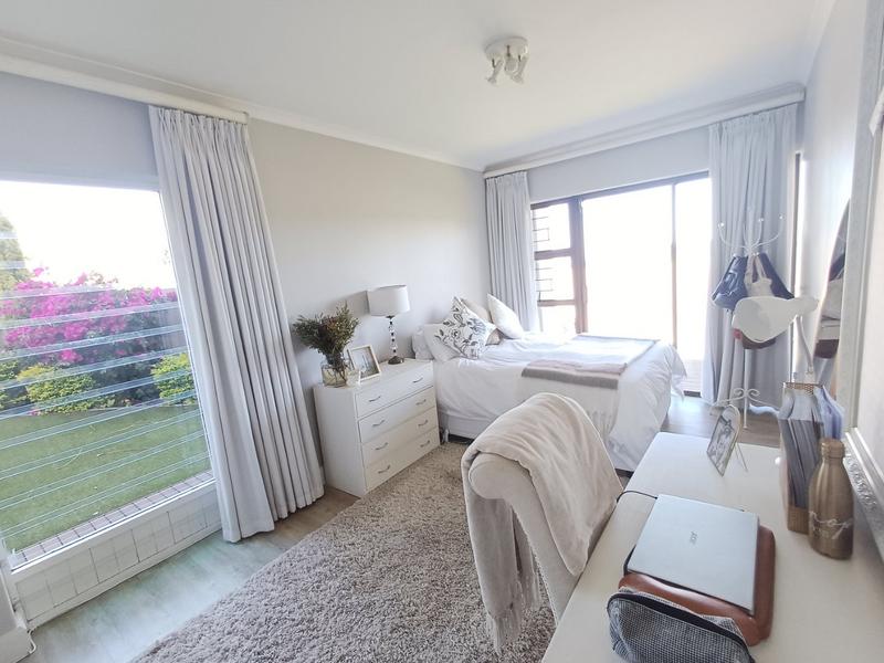 5 Bedroom Property for Sale in Welgemoed Western Cape